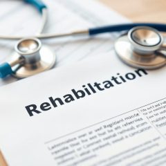Kto wystawia skierowanie na rehabilitację? Wszystko, co musisz wiedzieć